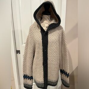 Lucky Brand chunky knit 5 button wool cardigan with hood.